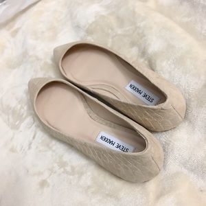 Steve Madden Shoes - • Pointed Flats • Steve Madden Shoes - • Pointed Flats •